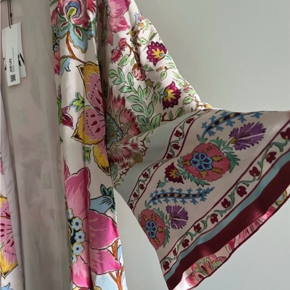 Zara Multicolor Patterned Robe - Picture 2 of 2